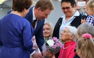 Овсянников вручил ключи от новых квартир десяти ветеранам (фото)