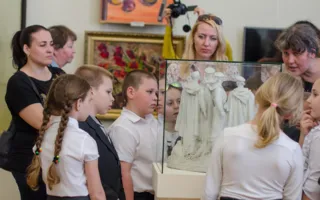 В художественном музее ко Дню Победы открыта выставка «Живая память» (фото)