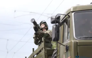 Военный Парад Победы впервые прошёл в Симферополе — фото