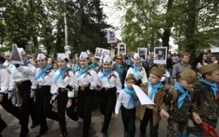На акцию «Бессмертный полк» вышли 25 тысяч симферопольцев (фото)