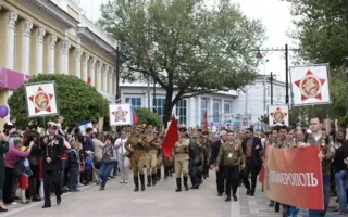 На акцию «Бессмертный полк» вышли 25 тысяч симферопольцев (фото)