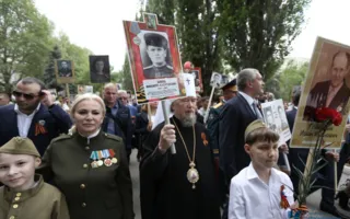 На акцию «Бессмертный полк» вышли 25 тысяч симферопольцев (фото)