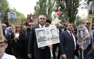 На акцию «Бессмертный полк» вышли 25 тысяч симферопольцев (фото)
