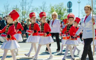 В Севастополе многотысячным шествием отметили День детства (фото)