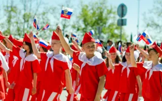 В Севастополе многотысячным шествием отметили День детства (фото)