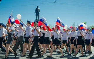 В Севастополе многотысячным шествием отметили День детства (фото)