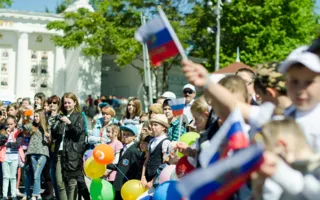 В Севастополе многотысячным шествием отметили День детства (фото)