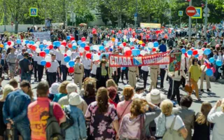 В Севастополе многотысячным шествием отметили День детства (фото)