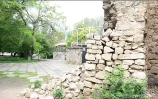 В Феодосии обвалилась часть Башни Константина (фото)