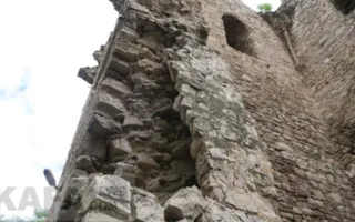В Феодосии обвалилась часть Башни Константина (фото)
