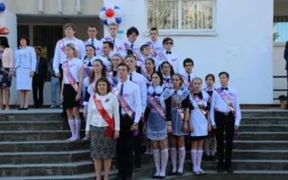 В школах Крыма и Севастополя прозвенел последний звонок (фото)