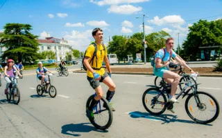 В Севастополе массовый велопробег собрал около тысячи велосипедистов (фото)