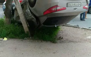 В Севастополе на перекрёстке перевернулась иномарка (фото)