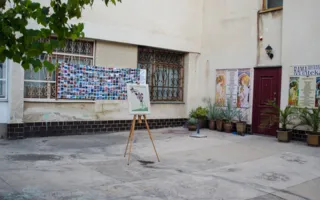 В Севастополе открылась передвижная галерея «Тренога»