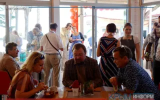 В Алуште открылся «антимакдоналдс» (фото)