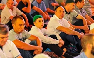 Мусульмане Крыма отмечают праздник Ураза-байрам 