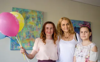 В Севастополе продолжается выставка картин Наны Деменковой «Прикосновение»