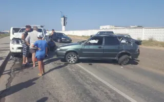 ДТП в Казачьей бухте: ВАЗ врезался в иномарку (фото, видео)
