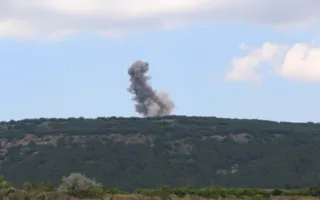 Мощную авиабомбу обезвредили в Бахчисарайском районе