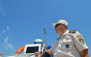 На диком пляже Севастополя спасли пьяную пловчиху (фото, видео)
