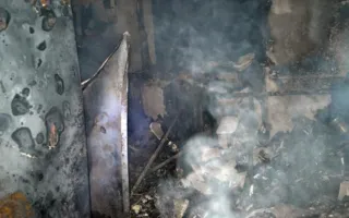 Троих детей эвакурировали из горящего дома в Севастополе (фото)