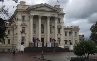 50-метровый флаг России развернули в честь праздника в Севастополе (фото)