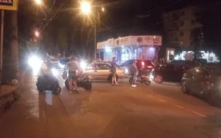 Девушку на мопеде сбили в Крыму, а фура помяла ВАЗ — хроника ДТП (фото, видео)