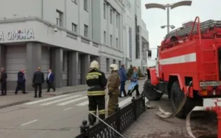В десятках городов России из-за звонков о бомбах эвакуируют людей (фото, видео)