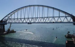 Парусная регата прошла под аркой Крымского моста (фото, видео)