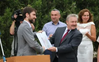 Севастополь получил от Ленобласти мобильный центр занятости (фото)
