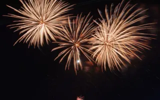 День России в Севастополе завершился праздничным салютом