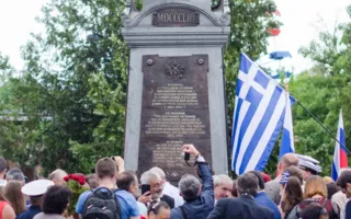 Памятник Греческому легиону установили в Севастополе