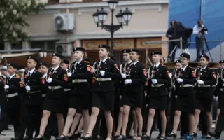 Военный Парад Победы впервые прошёл в Симферополе — фото