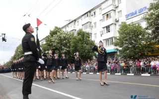 Военный Парад Победы впервые прошёл в Симферополе — фото