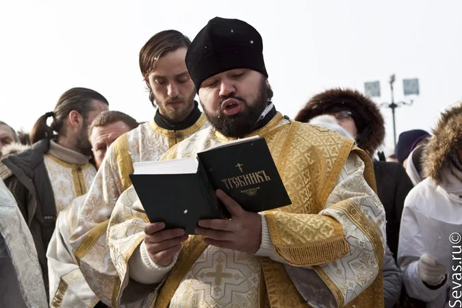 праздники Севастополь, праздник Крещение Севастополь, купание Херсонес