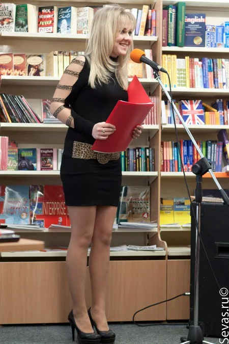 новости Севастополя, писательница Марина Елисеева, презентации Севастополь, книга Кара небесная, конкурс Молодые таланты Москвы