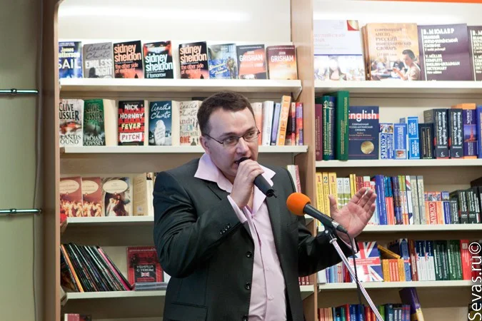 новости Севастополя, писательница Марина Елисеева, презентации Севастополь, книга Кара небесная, конкурс Молодые таланты Москвы