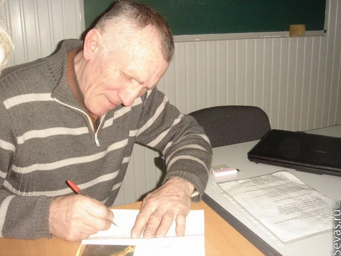 новости Севастополь, писатель краевед Дмитрий Тарасенко, книга Подземный Крым, пещерный Крым