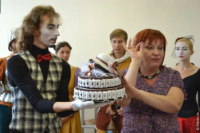 выставки Севастополь, новости Севастополя, выставки Севастополя, выставка кукол Севастополь, творческая мастерская кукольное счастье, кукольница Ольга Бусыгина, выставка история костюма, авторские куклы Севастополь, авторская кукла Севастополь