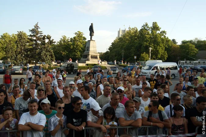 спорт Севастополь, бокс Севастополь, боксеры Севастополя, группа поддержки Севастополь, кровь на ринге Севастополь, кровавый спорт Севастополь