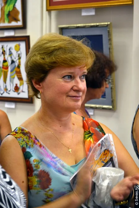 новости Севастополя, выставки Севастополя, выставки Севастополь, вышивальщицы Севастополь, вышивка Севастополь, выставка По странам и континентам, севастопольские художники, художники Севастополя, вышитые картины Севастополь