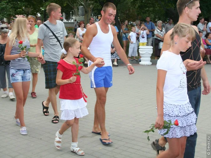 новости Севастополя, вечеринки Севастополь, бал на Приморском бульваре, танцы у моря, праздники Севастополь, Федор Ушаков Севастополь