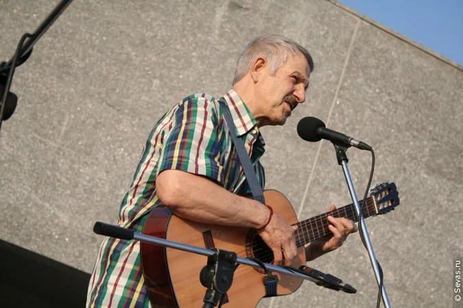 фестивали Севастополь, новости Севастополя, фестиваль Балаклавские каникулы, авторская песня Севастополь, бардовская песня Севастополь, барды Севастополя, барды 35 береговая батарея Севастополь
