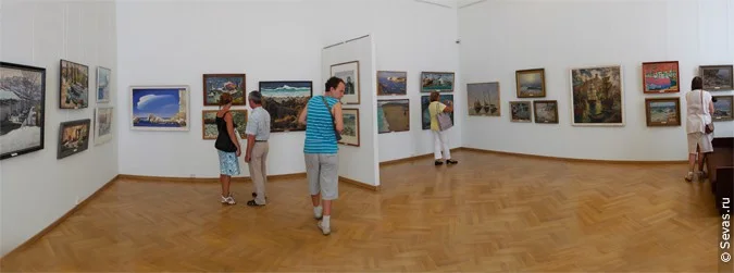 В Севастопольском художественном музее возродили показ выставки «Мемориал Айвазовского»