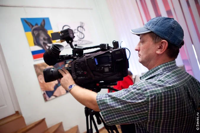 выставки Севастополь, новости Севастополя, севастопольские художники, художники Севастополя, украинские художники, художники Украины, крымские художники, художники Крыма, художник Валерий Манин, плакаты Валерия Манина, современный плакат, выставка Советский и незалежный плакат