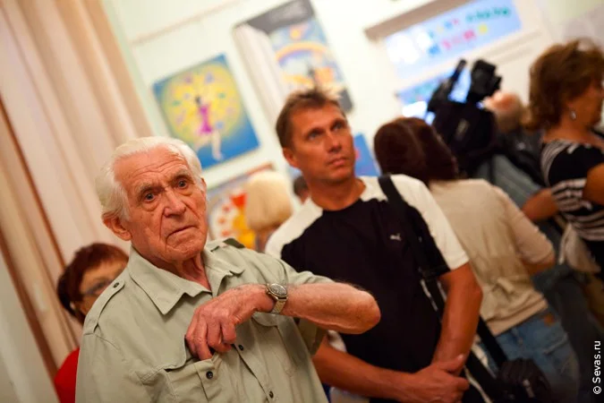 выставки Севастополь, новости Севастополя, севастопольские художники, художники Севастополя, украинские художники, художники Украины, крымские художники, художники Крыма, художник Валерий Манин, плакаты Валерия Манина, современный плакат, выставка Советский и незалежный плакат