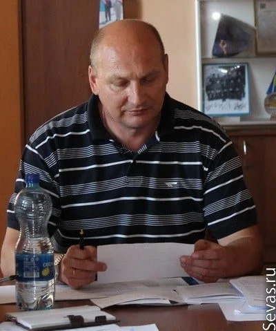 Председатель окружной избирательной комиссии 224 округа Севастополя Владимир Васин